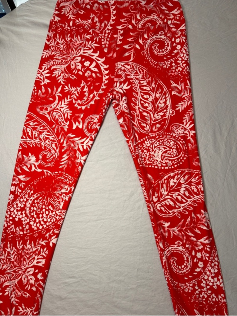 LuLaRoe Red and White Paisley Leggings